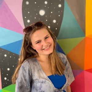 Meet your Posher, Abi